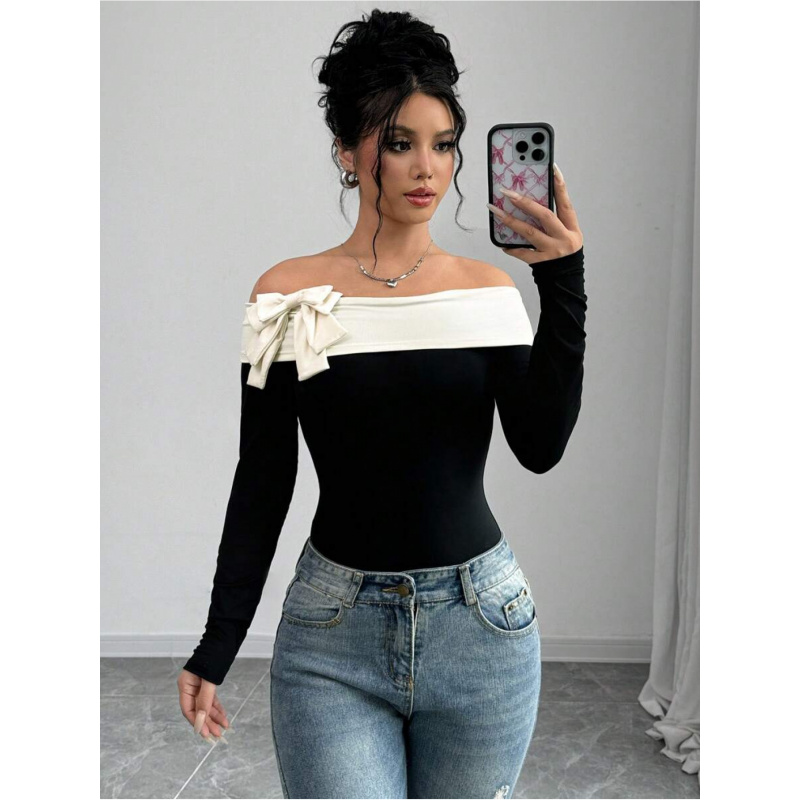 Women Fashion Style - Combinaison à épaules dénudées avec nœud